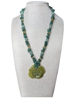 Green Gemstone Flower Pendant Necklace - Women Jewelry